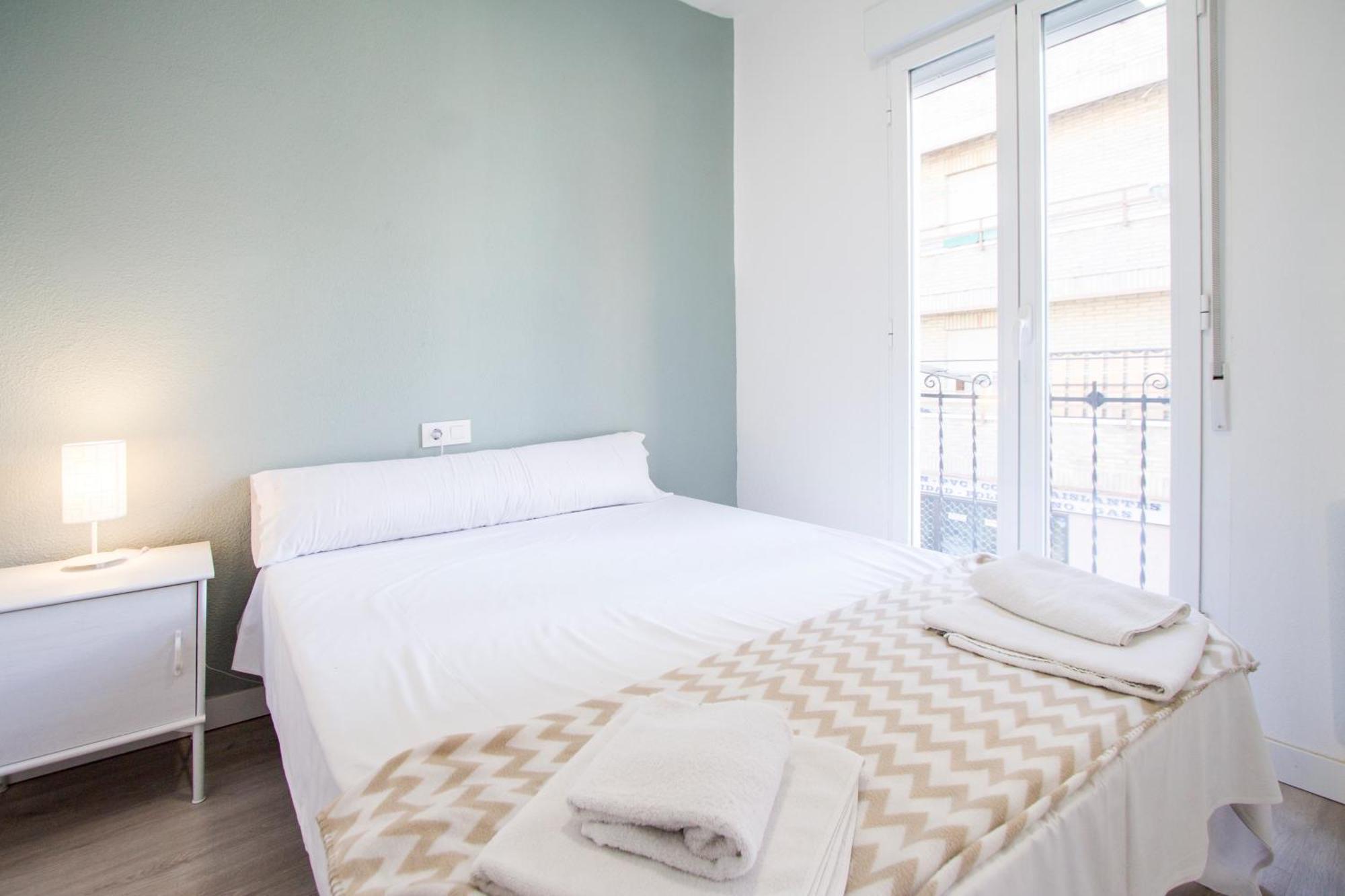 Apartamentos Tetuan Sandino Madrid Exterior foto